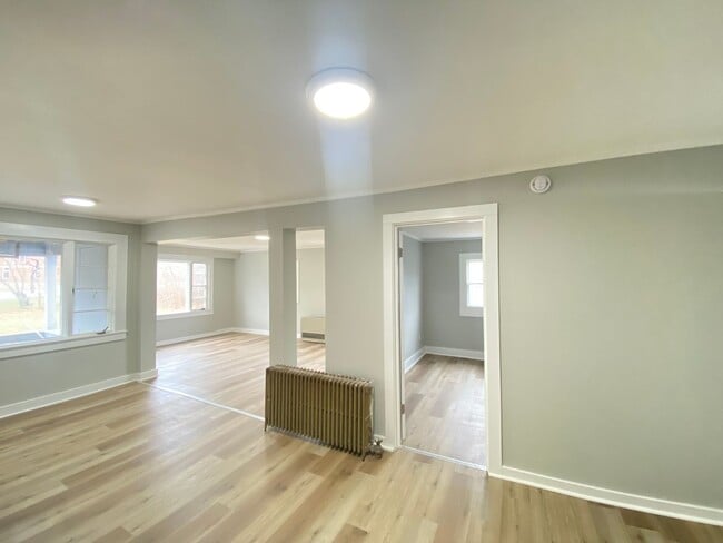 241 S Main St unit C, Newmarket, NH 03857 - photo 4