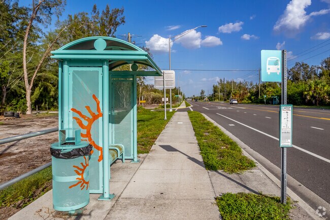 Public transportation helps your get around Cortez neighborhood & Bradenton.