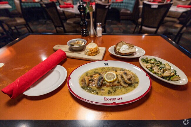Rosebud's Steakhouse is a popular traditional steak and seafood restaurant in Laurel.