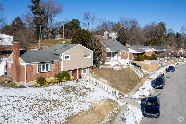 Many homes in Greater Glendale-Glenmont have small front yards