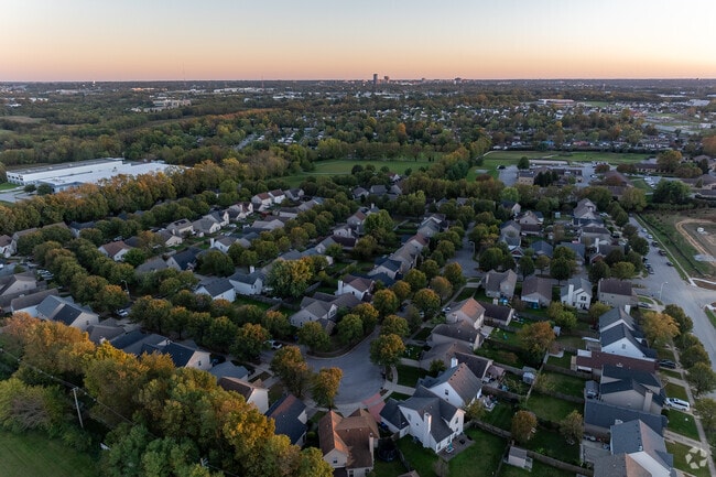 Temperatures in Highlands range from an average of 87°F in the summer to 26°F in the winter.