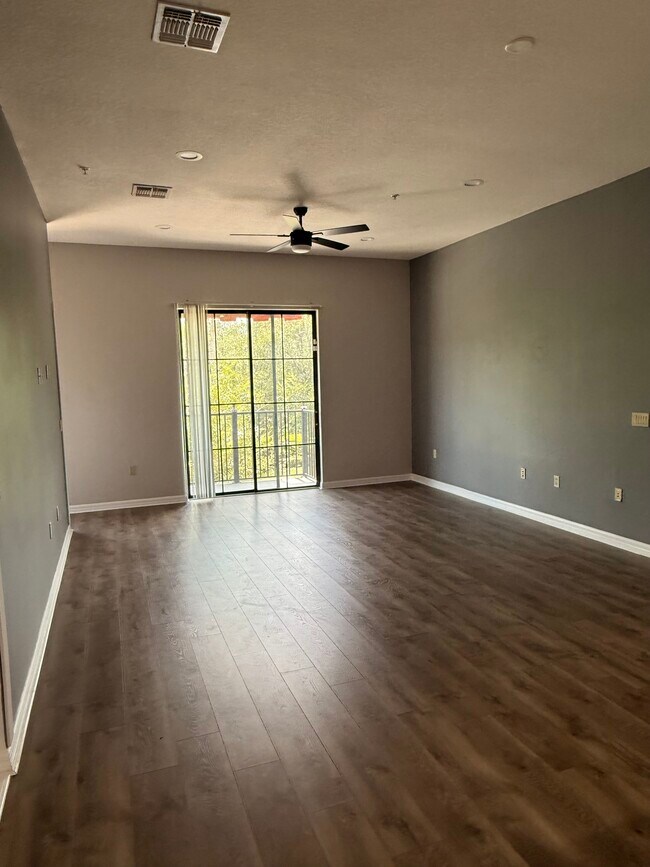 3712 Avalon Park Blvd E unit Avalon Park Apartmen, Orlando, FL 32828 - photo 2