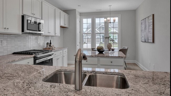 4424 Moxie Way, Charlotte, NC 28215 - photo 5