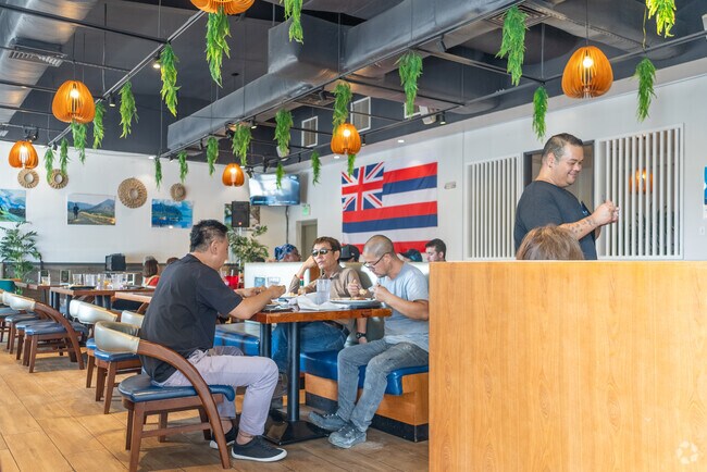 Beastside Kitchen offers local and Asian gourmet fare in Kuli'ou'ou-Kalani Iki.