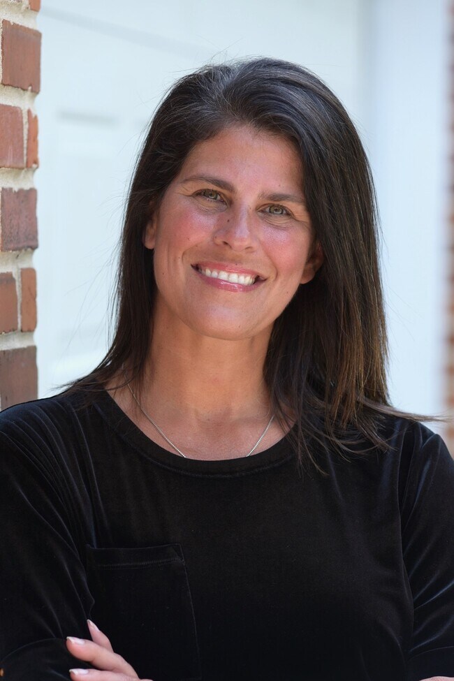 Stephanie Connell