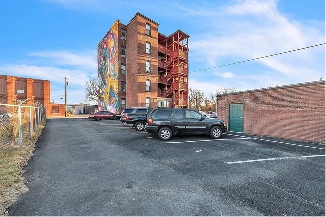 649 S Summer St unit 3R, Holyoke, MA 01040 - photo 7