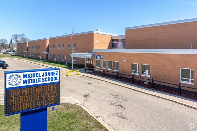 Miguel Juarez Middle School is part of Waukegan Community Unit School District 60.