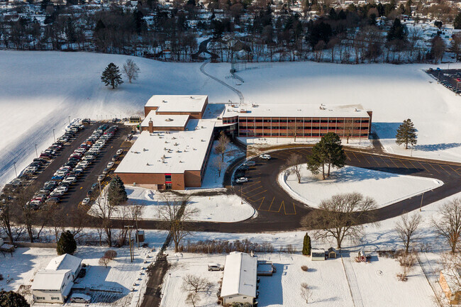 West Genesee Intermediate School receives a B+ Overall Niche Grade (2024).