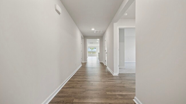 209 Pristine Dr, Greenwood, SC 29646 - photo 4