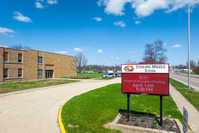 Sterling Middle School is a public school in Peoria, IL.