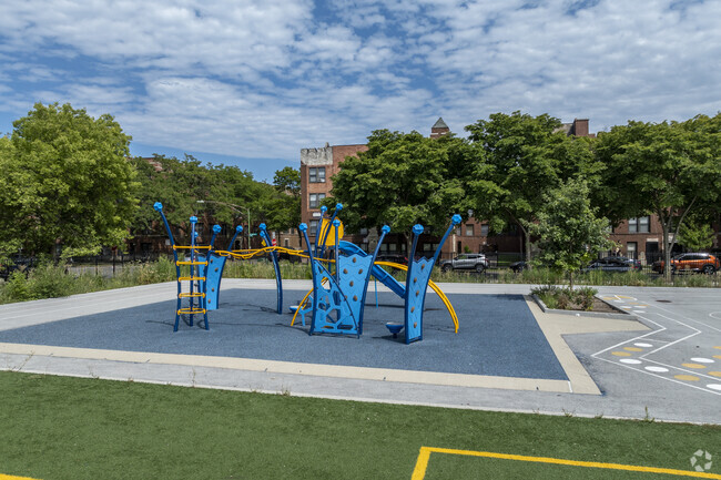 O'Keeffe Elementary School has 492 students.