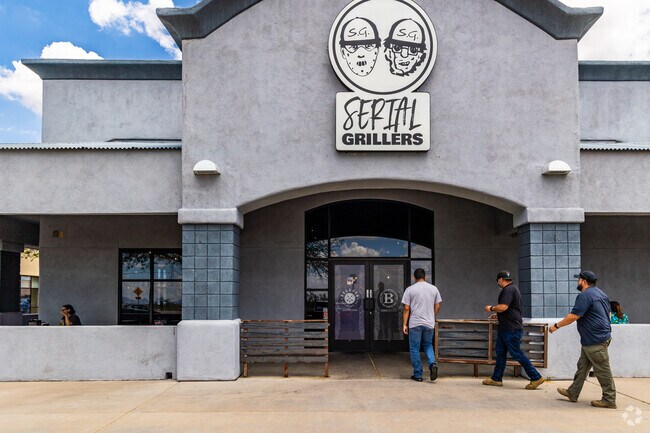 Locals love Serial Grillers which offers a variety of American food near Rocking K.