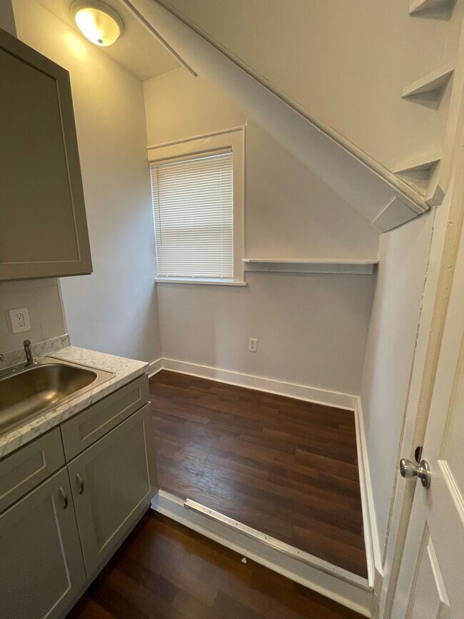 127 N Arlington Ave Unit 2, Gloversville, NY 12078