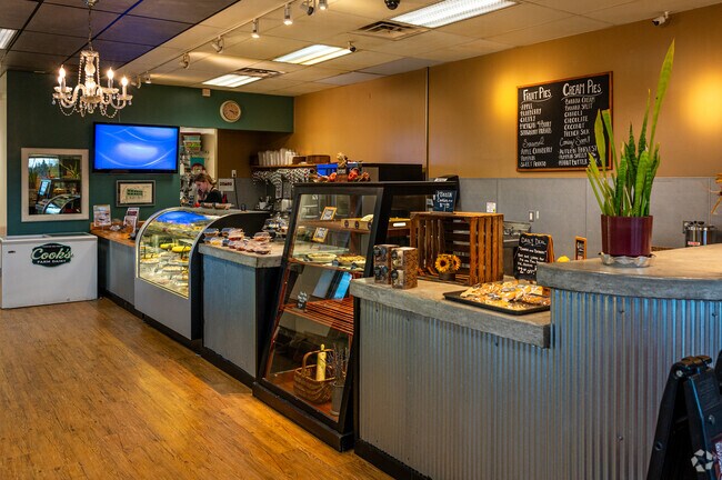 Satisfy your sweet tooth by savoring those decadent desserts from Achatz Handmade Pies.