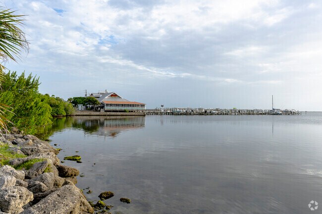 Enjoy views of the Indian River Lagoon when you eat along the water at Mulligans in Roseland.