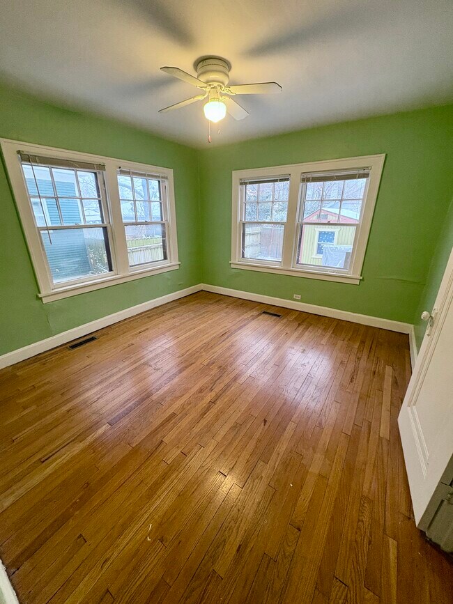 3904 Charlotte St unit 3904 Charlotte, Kansas City, MO 64110 - photo 6