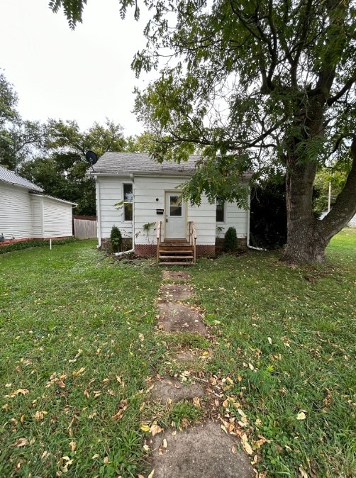 406 N B St, Fairfield, IA 52556