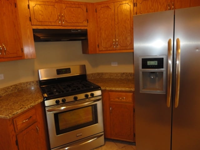 2813 Von Esch Rd, Joliet, IL 60431 - photo 2