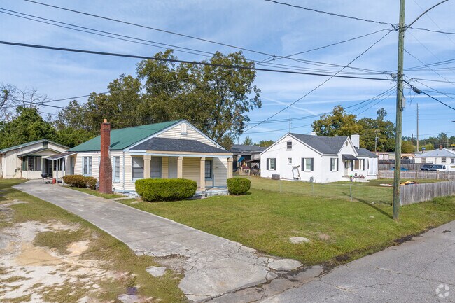Traditional cottages and craftsman homes are found all throughout Wheeless Road.