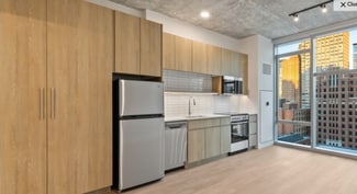 812 N Wells St, Chicago, IL 60610