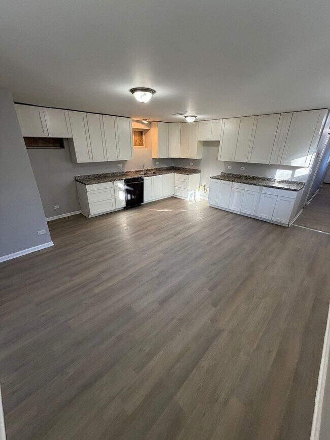 7808 S Greenwood Ave, Chicago, IL 60619 - photo 6