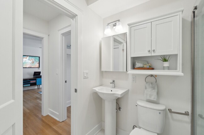 Casa Nita Apts, Seattle, WA 98102 - photo 7