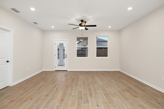 3917 Westway Ave, McAllen, TX 78501 - photo 2