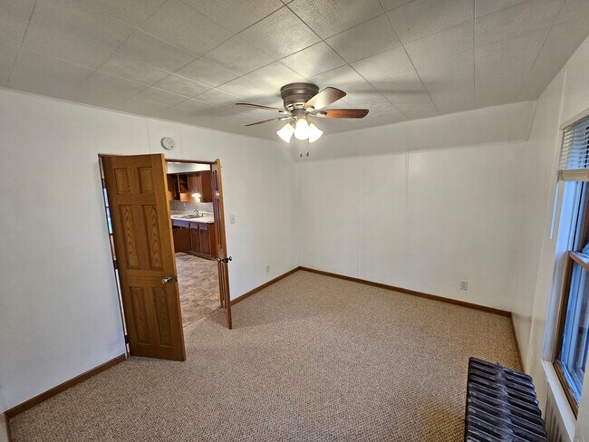 802 W 11th Ave unit 802A, Oshkosh, WI 54902 - photo 6