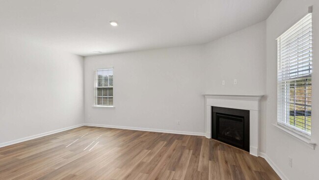 3919 Caroline Ct NW, Conover, NC 28613 - photo 4