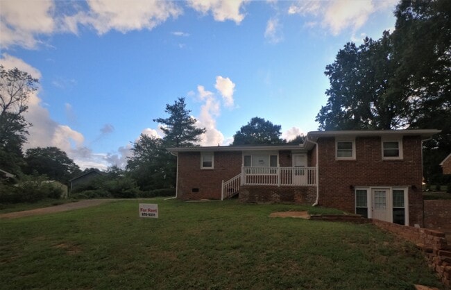 2409 Boiling Springs Rd, Boiling Springs, SC 29316 - photo 2