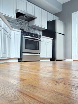 4551 S Michigan Ave Unit B, Chicago, IL 60653