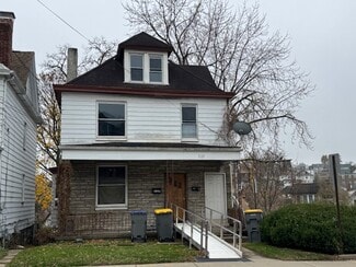 3129 Pioneer Ave, Pittsburgh, PA 15226