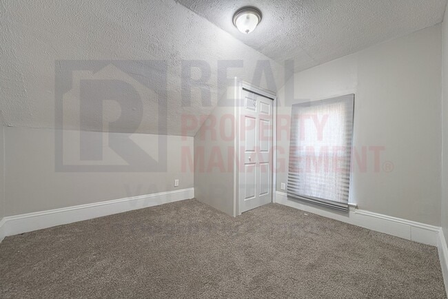 1566 Winchester Ave, Lakewood, OH 44107 - photo 6