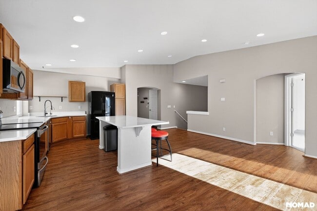 20194 Robins Dr, Denver, CO 80249 - photo 7