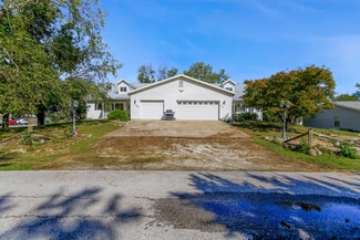 711 E Brick St, Centralia, MO 65240