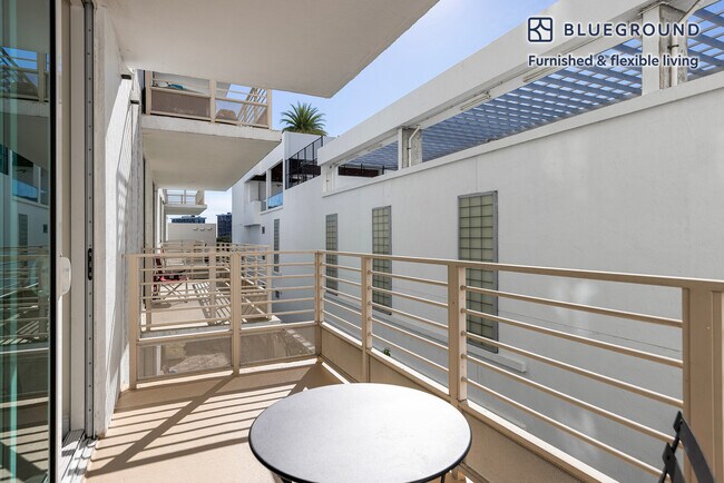 110 SW 12th St unit FL7-ID85, Miami, FL 33130 - photo 5