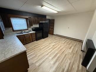 949 W Pike St Unit Lower, Clarksburg, WV 26301