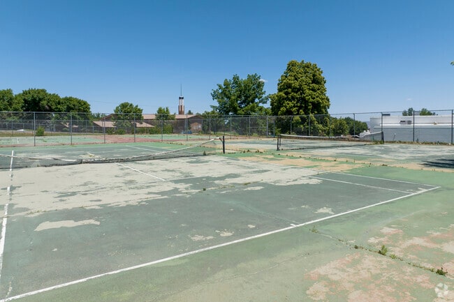 Reno's Archie Clayton Middle School has 4 tennis courts.
