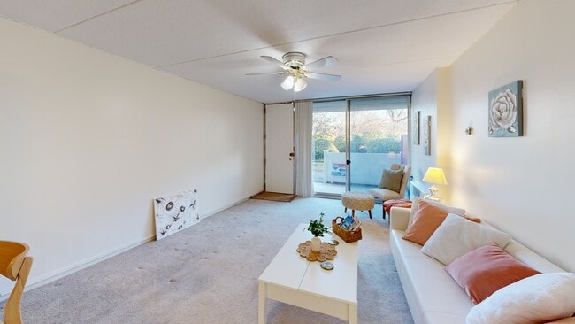Parkview Condominiums unit T28, Winchester, MA 01890 - photo 3
