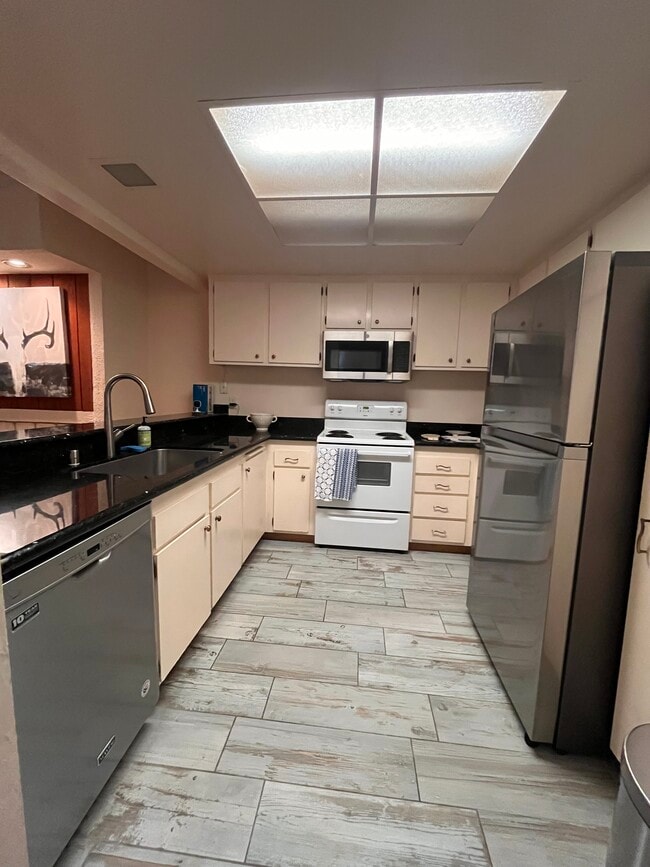 1369 Cherrywood Square, San Jose, CA 95117 - photo 5