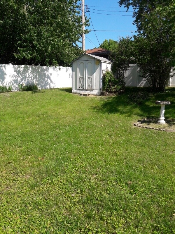 9663 Yorkshire Estates Dr, Saint Louis, MO 63126 - photo 4