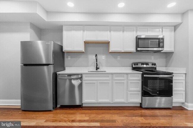 313 Parkland Place SE unit 3, Washington, DC 20032 - photo 4