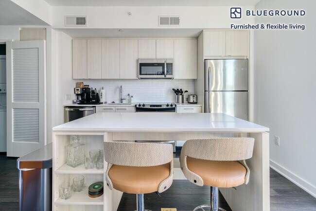 11850 Freedom Dr unit FL12-ID844, Reston, VA 20190 - photo 5