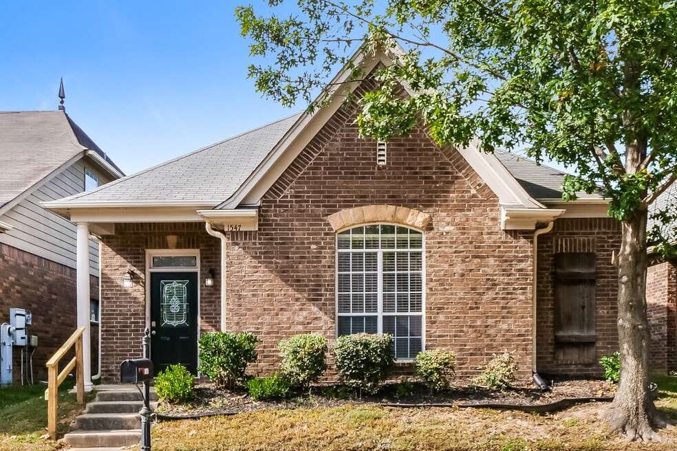 1547 Wynne Grove Rd, Cordova, TN 38016 - photo 1