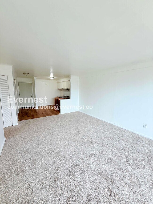 15601 Schoolcraft Rd unit 2, Detroit, MI 48227 - photo 7