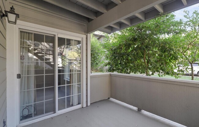 520 Canyon Oaks Dr unit A, Oakland, CA 94605 - photo 6