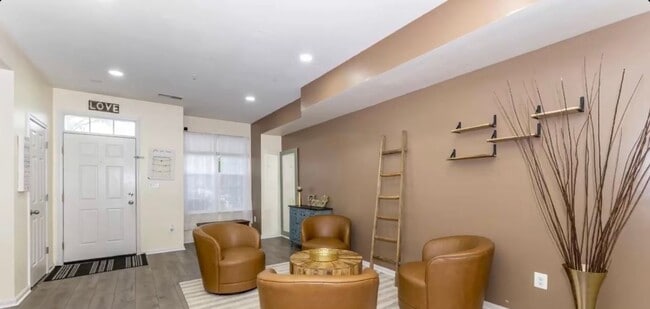 639 Tivoli Rd, Frederick, MD 21703 - photo 2