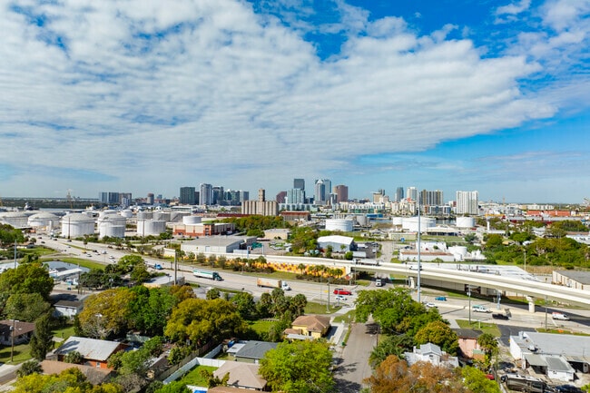 US-41 in another major highway in Palmetto Beach for getting around town with easy access.
