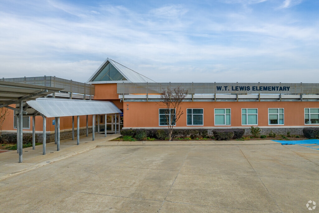 Welcome to W. T. Lewis Elementary in Bossier City, LA.