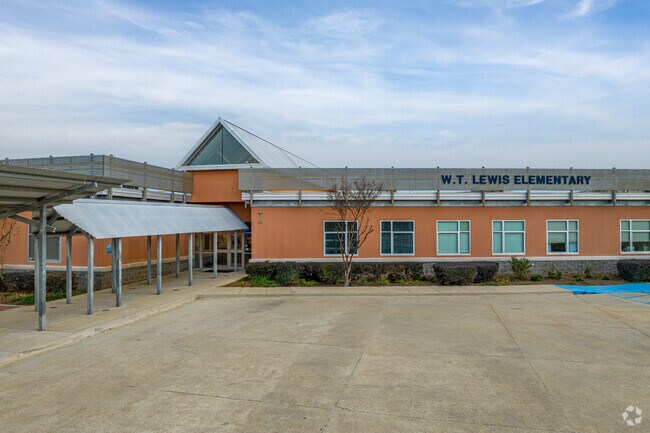 Welcome to W. T. Lewis Elementary in Bossier City, LA.